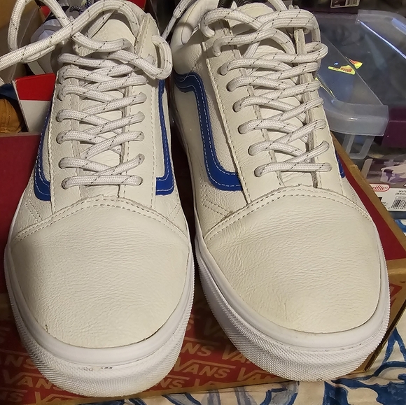 VANS OLD SKOOL, LEATHER TOP SNEAKERS. - Picture 3 of 10